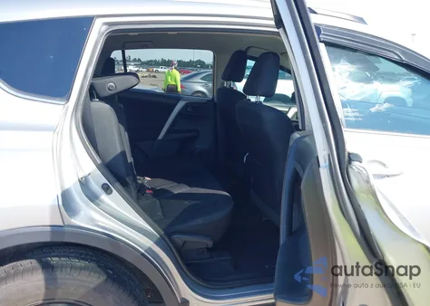 2017 Toyota Rav4 Le z USA, uszkodzony, nr VIN 2T3ZFREV3HW335310